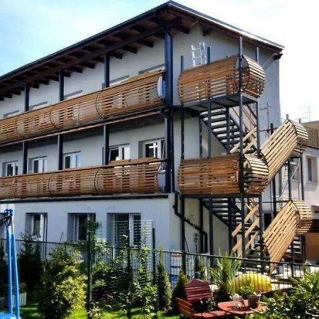 Roza Wiatrow Dom Wypoczynkowy Kołobrzeg Eksteriør billede
